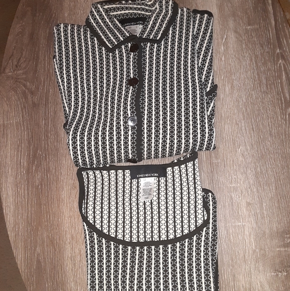Jones New York Sweaters - Jones New York Sweater w/ shell set